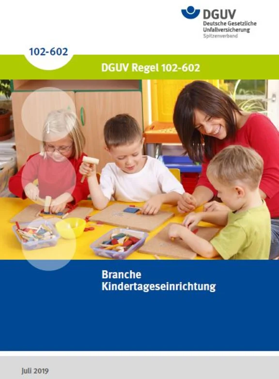 Titelbild der "Branchenregel Kita" der DGUV